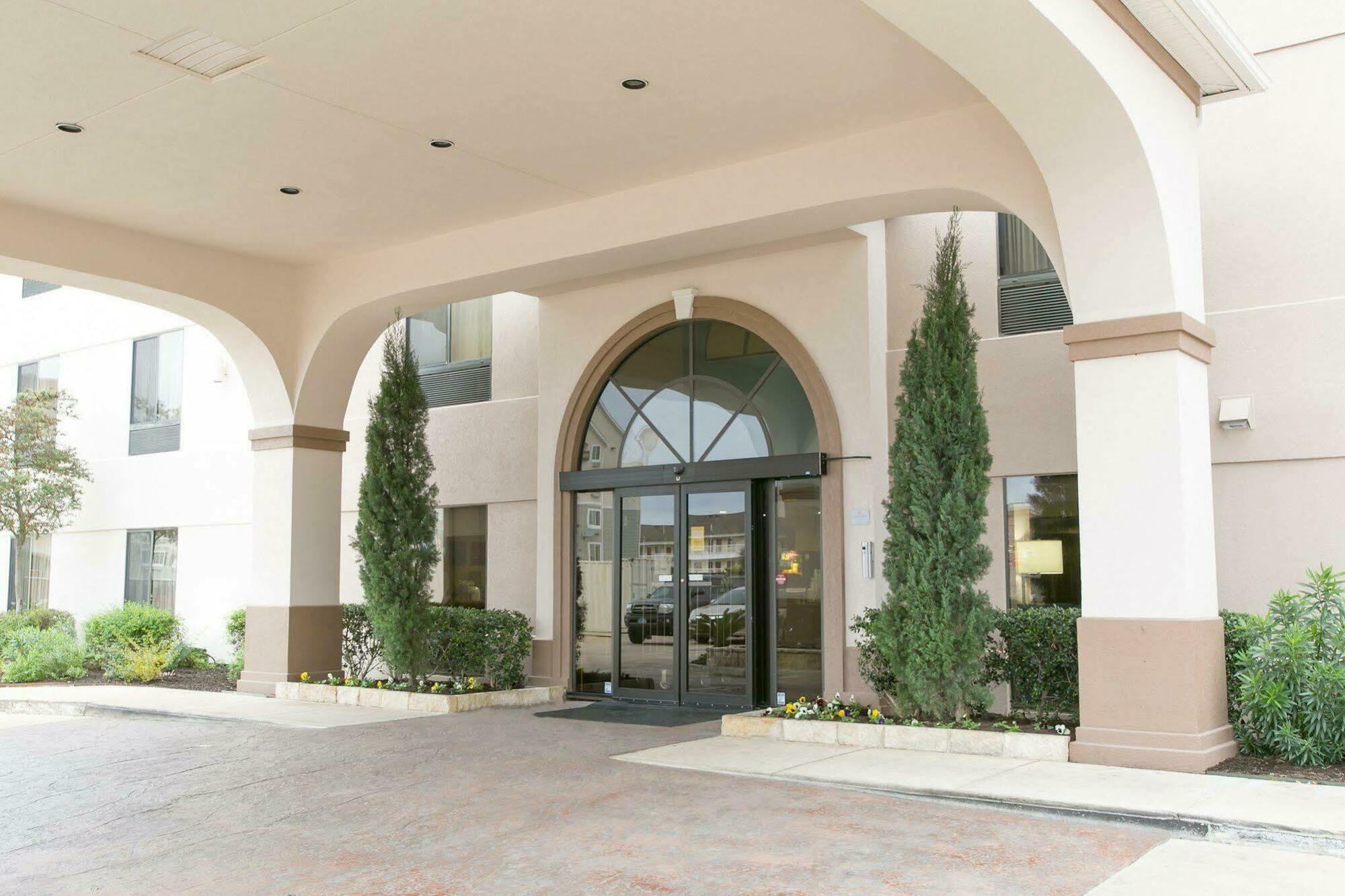 Comfort Suites Austin Nw Lakeline Экстерьер фото